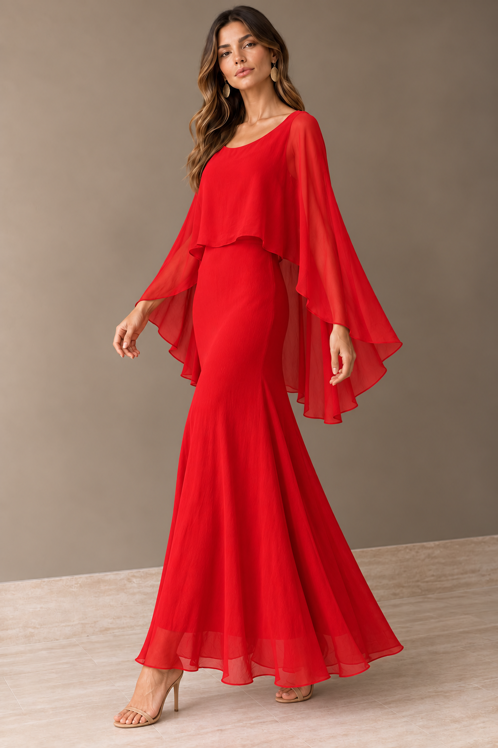 Vestido Largo de Seda con Mangas Capa