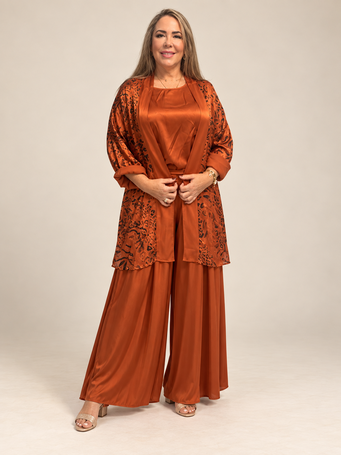 Set Satinado de 3 Piezas – Blusa, Pantalón Palazzo y Chaqueta