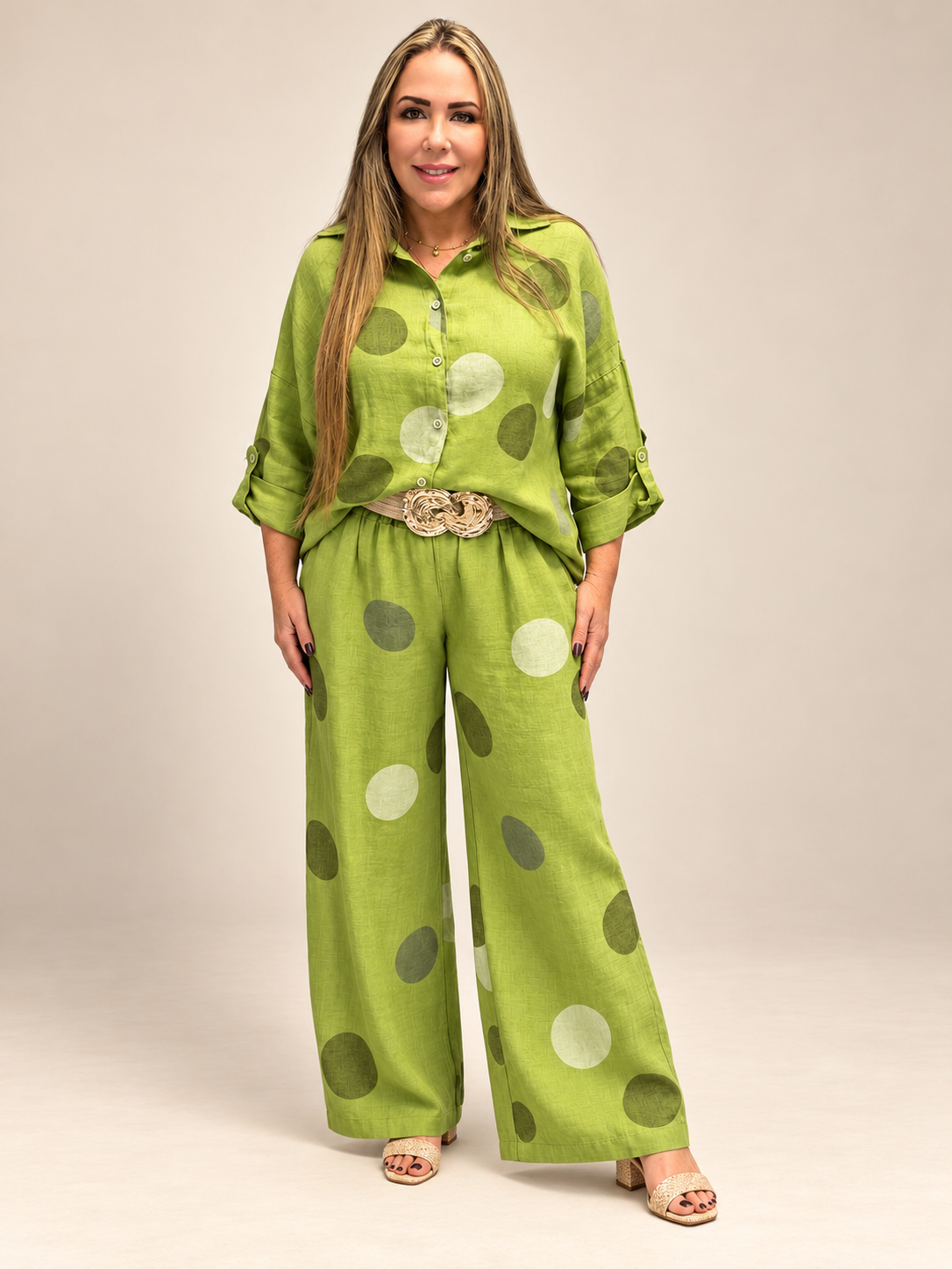 💚 Set de Lino de Dos Piezas – Lunares Elegantes