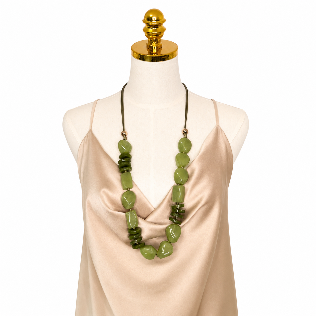 Collar largo en tonos verdes