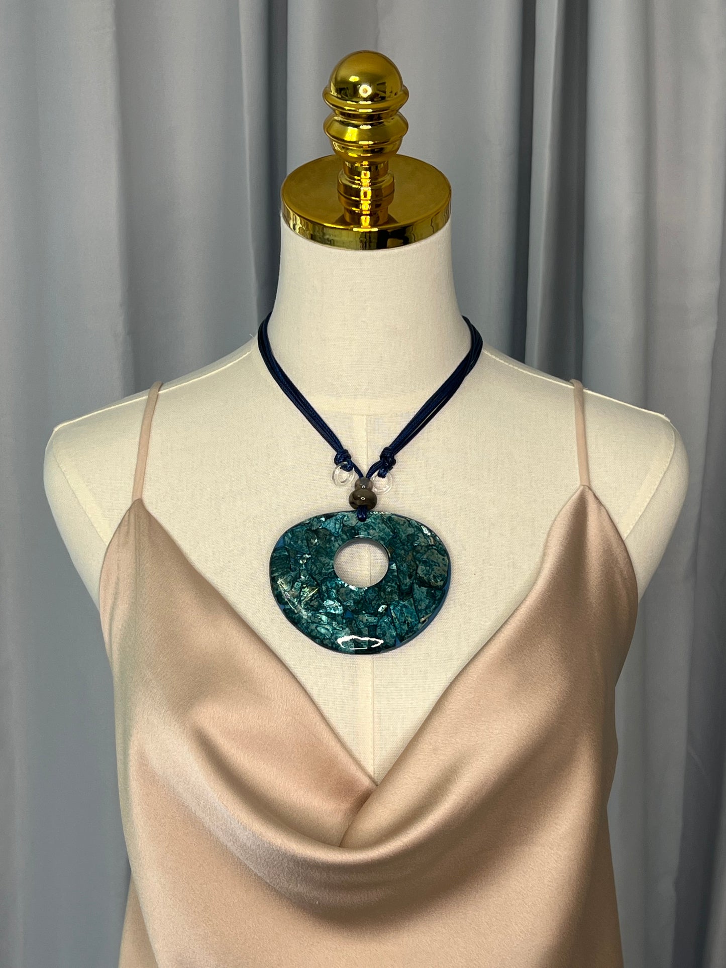 Collar piedra Verde grande