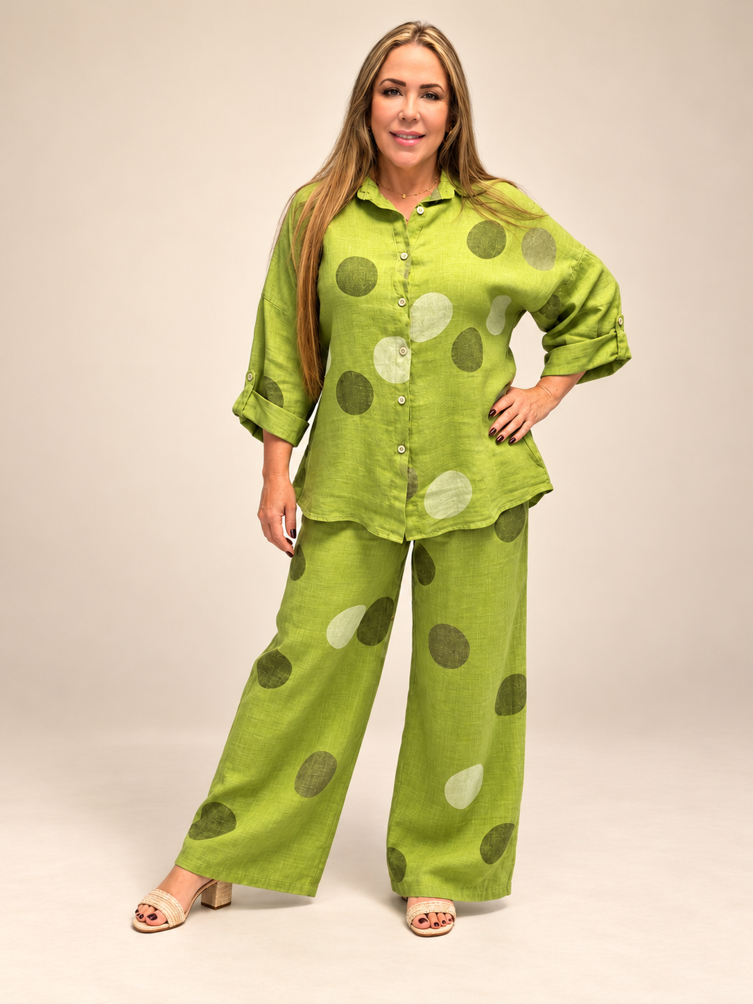 💚 Set de Lino de Dos Piezas – Lunares Elegantes